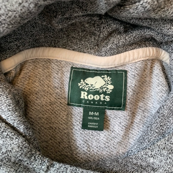 Roots hoodie size Medium - Picture 3 of 3